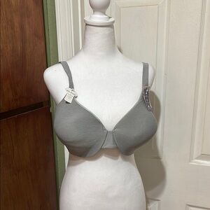 Hanes Gray Full-Coverage Bra with Adjustable Straps Brand New Size 40D